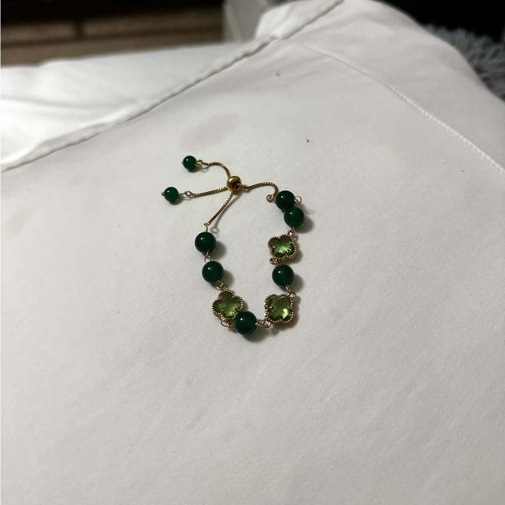 Green Beaded Clover Bracelet - Women's Gold Tone Jewelry